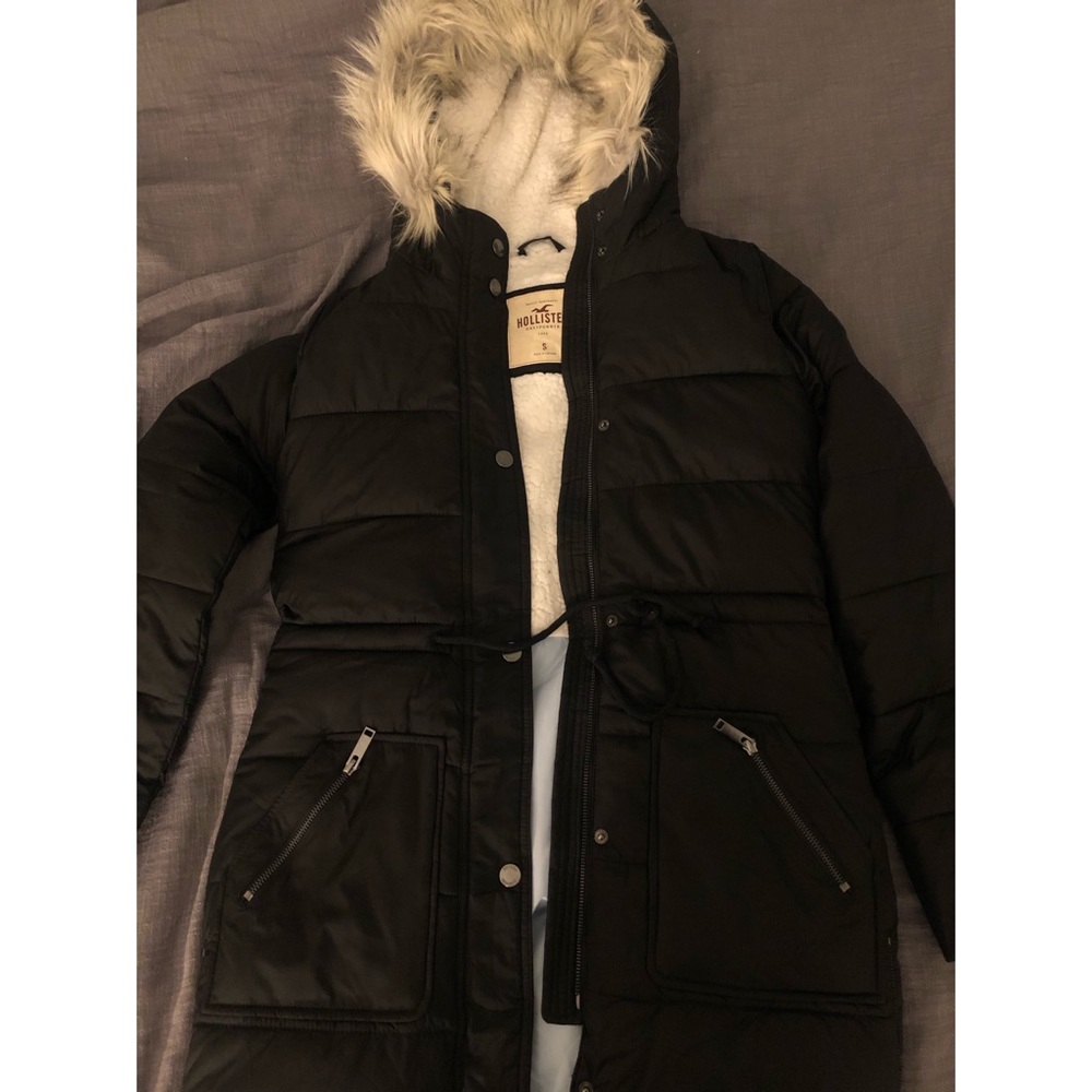 Hollister winter jacket (white sherpa lining)